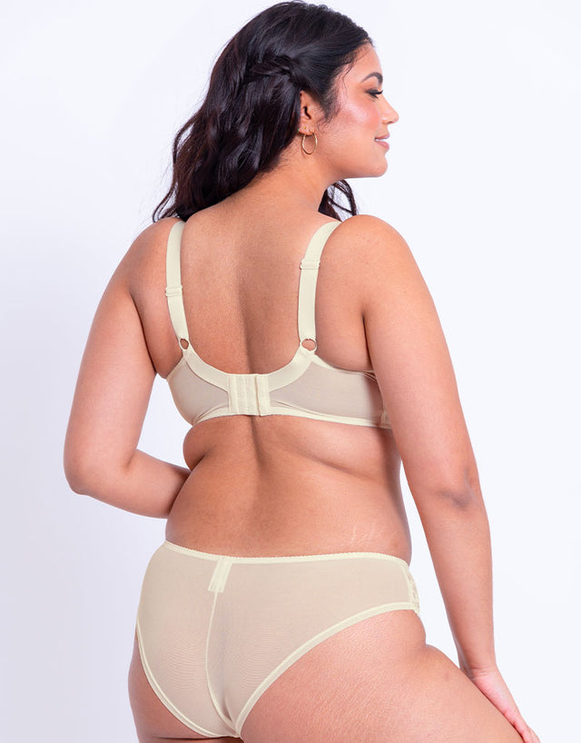 Flirtelle Chloe Plunge Bra Ivory