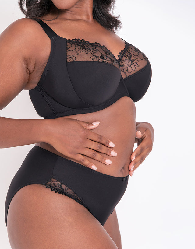 Flirtelle Emilie Full Cup Side Support Bra Black
