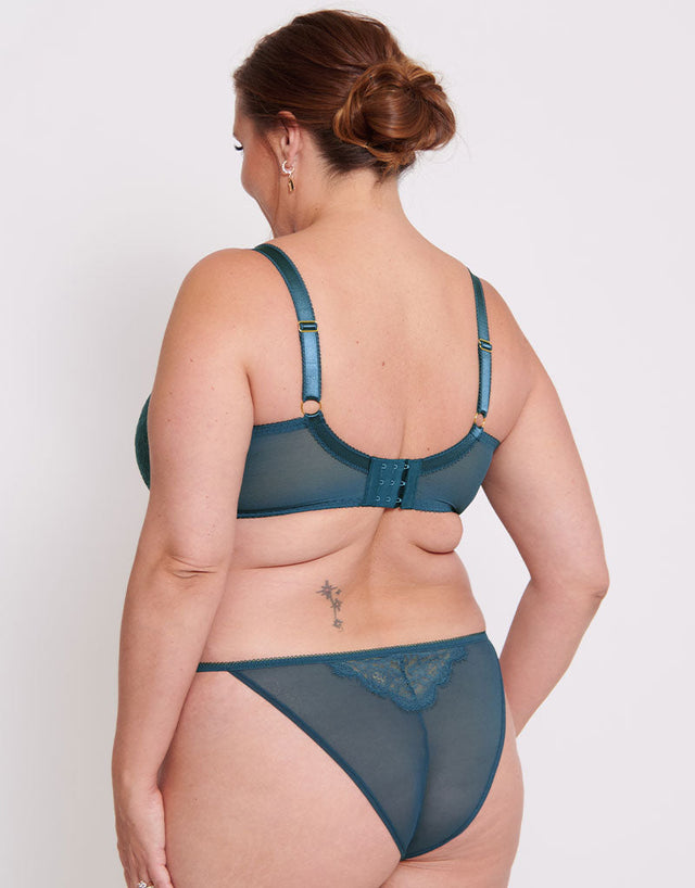 Liaison Midtown Tanga French Navy