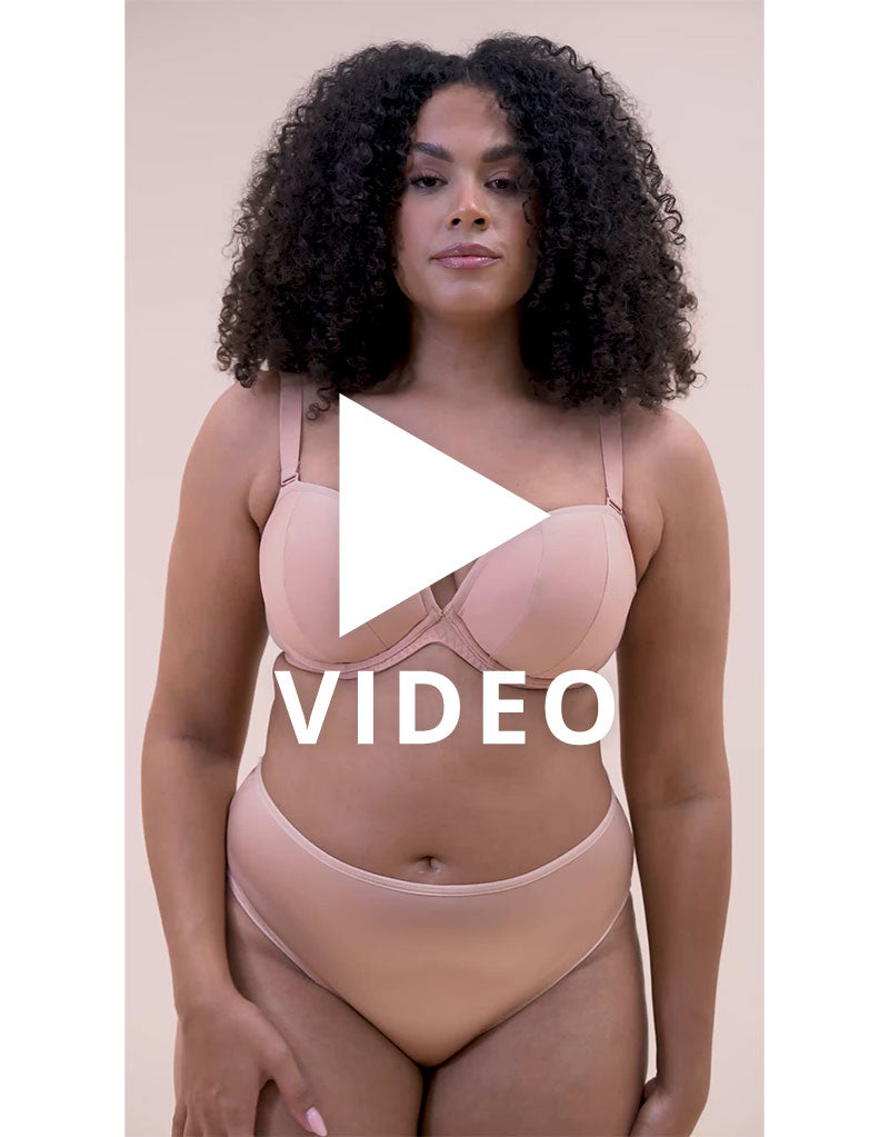 Get a 360 look at the Curvy Kate Superhero Multiway Padded Plunge Bra Latte